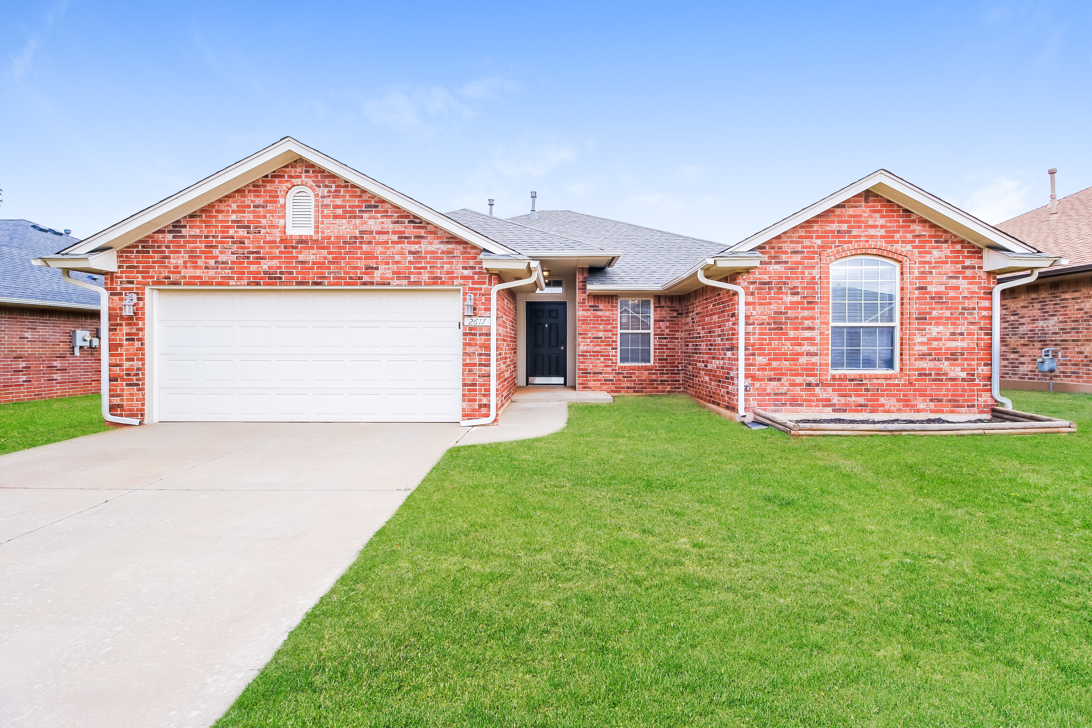 2617 SE 97TH ST MOORE, OK 73160